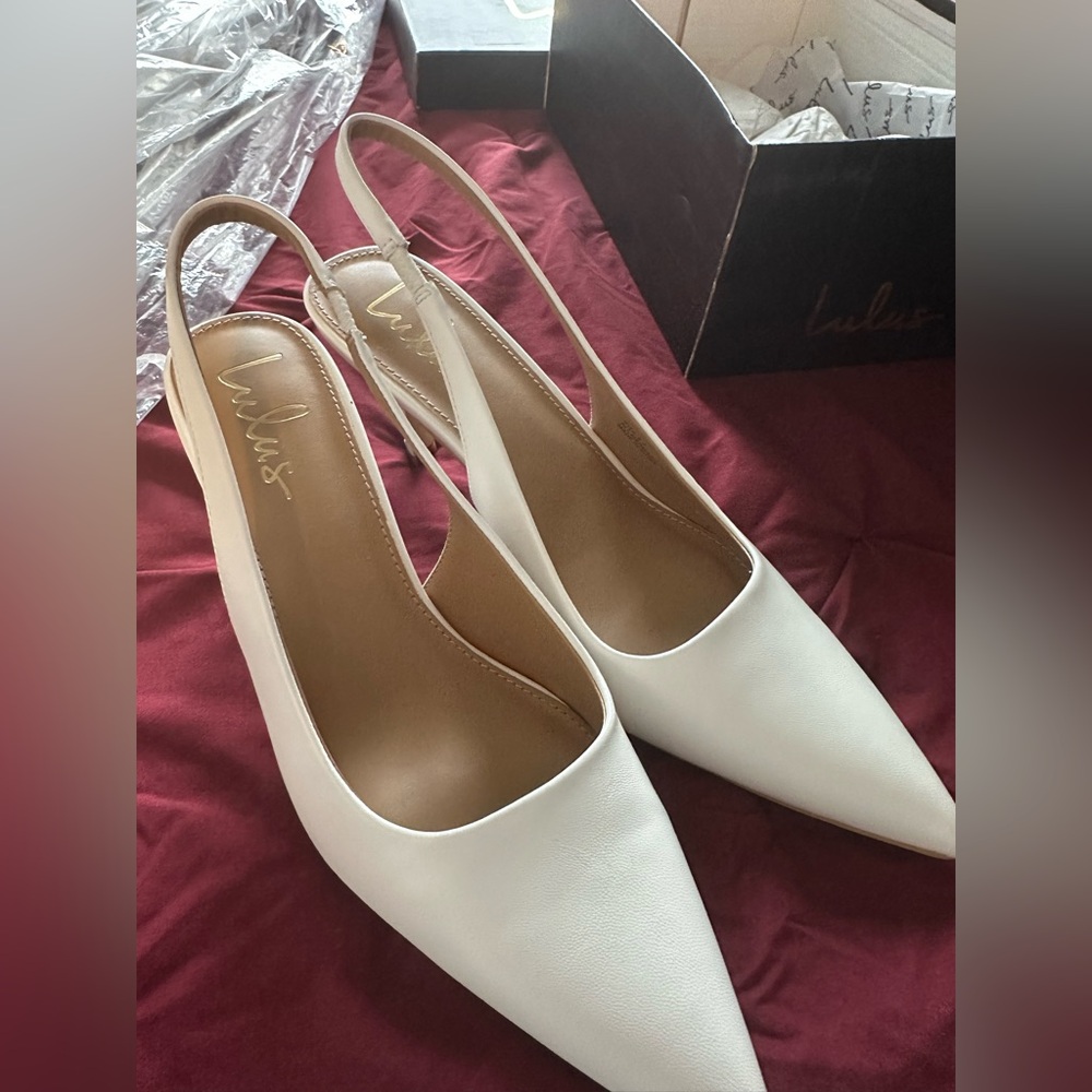 Lulus Cambrea White Pointed Toe Slingback Pumps